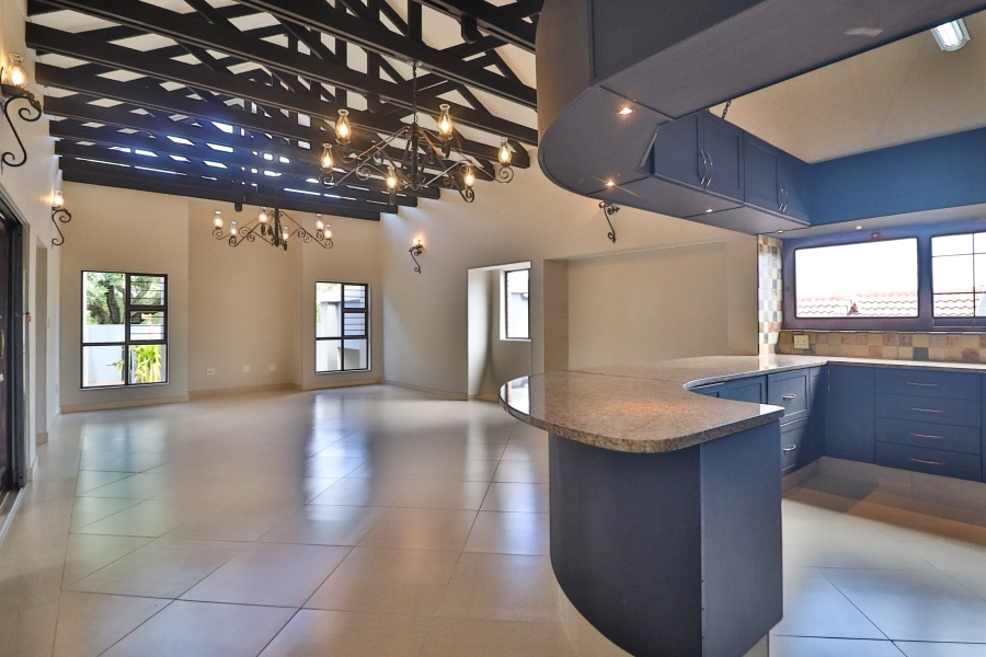 6 Bedroom Property for Sale in Sonheuwel Ext 1 Mpumalanga