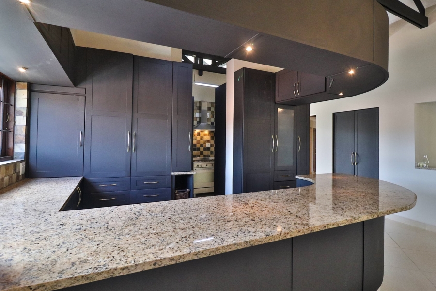 6 Bedroom Property for Sale in Sonheuwel Ext 1 Mpumalanga