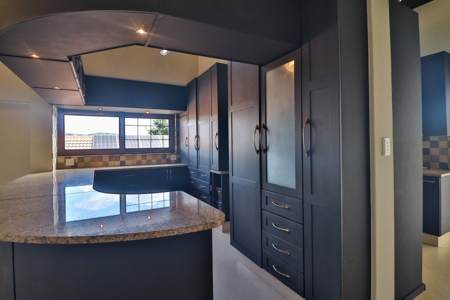 6 Bedroom Property for Sale in Sonheuwel Ext 1 Mpumalanga