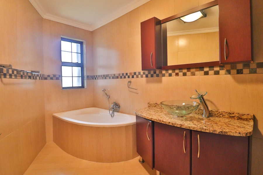 6 Bedroom Property for Sale in Sonheuwel Ext 1 Mpumalanga