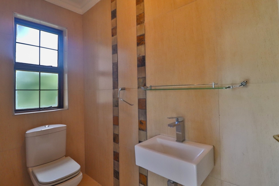 6 Bedroom Property for Sale in Sonheuwel Ext 1 Mpumalanga