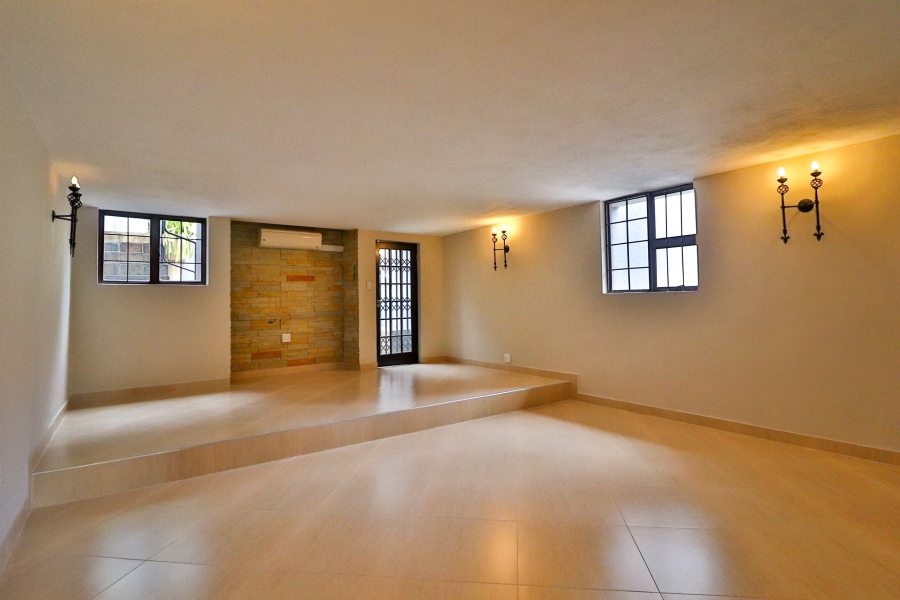 6 Bedroom Property for Sale in Sonheuwel Ext 1 Mpumalanga