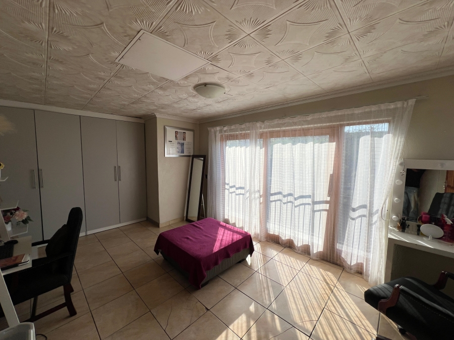 To Let 4 Bedroom Property for Rent in Stonehenge Mpumalanga