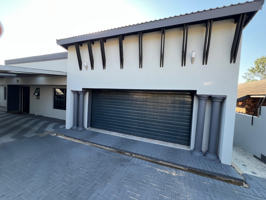 To Let 4 Bedroom Property for Rent in Stonehenge Mpumalanga