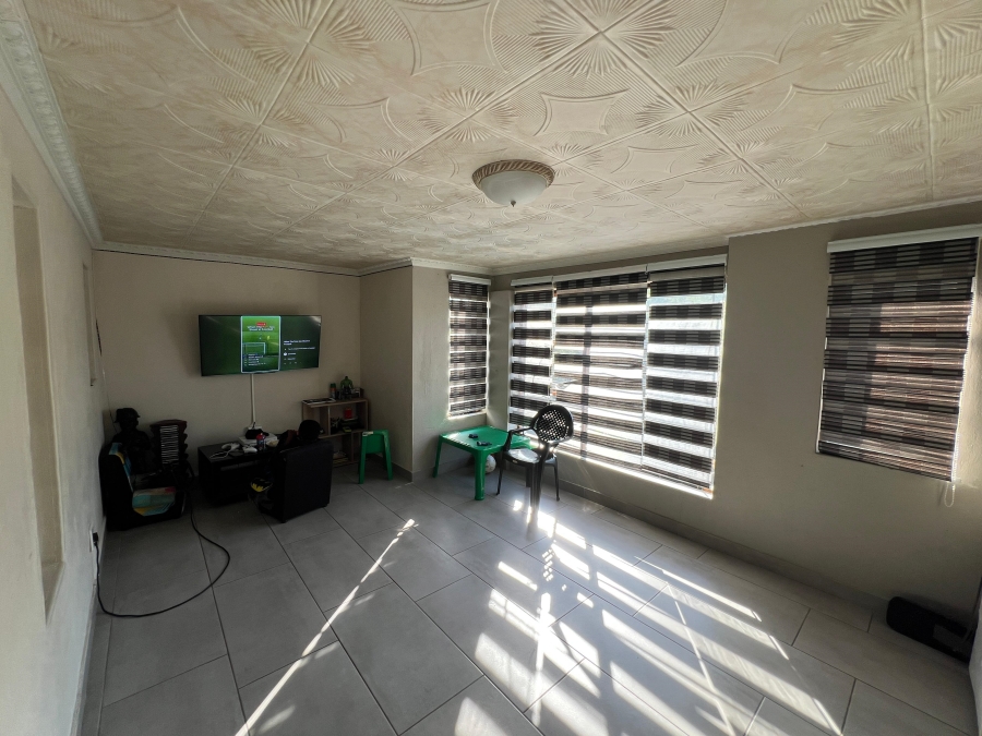 To Let 4 Bedroom Property for Rent in Stonehenge Mpumalanga