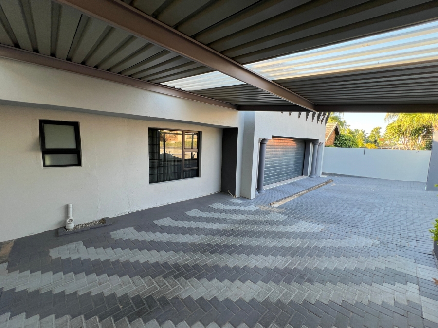 To Let 4 Bedroom Property for Rent in Stonehenge Mpumalanga