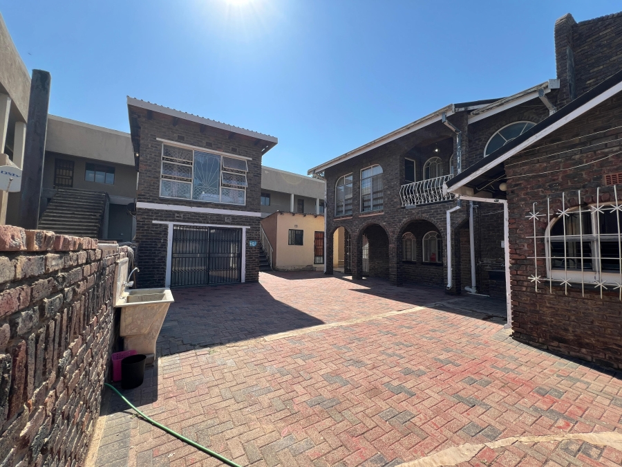 28 Bedroom Property for Sale in Kanyamazane Mpumalanga