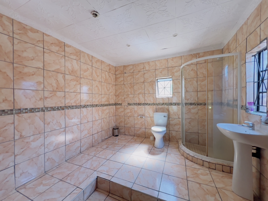 28 Bedroom Property for Sale in Kanyamazane Mpumalanga