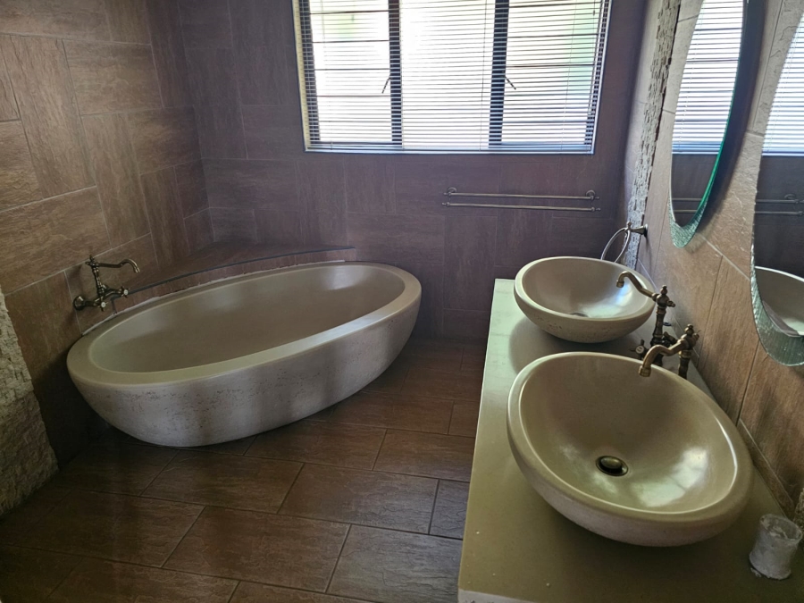 4 Bedroom Property for Sale in Nelspruit Ext 1 Mpumalanga