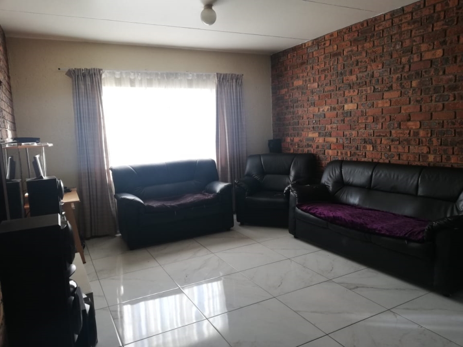 To Let 3 Bedroom Property for Rent in Noordrand Mpumalanga