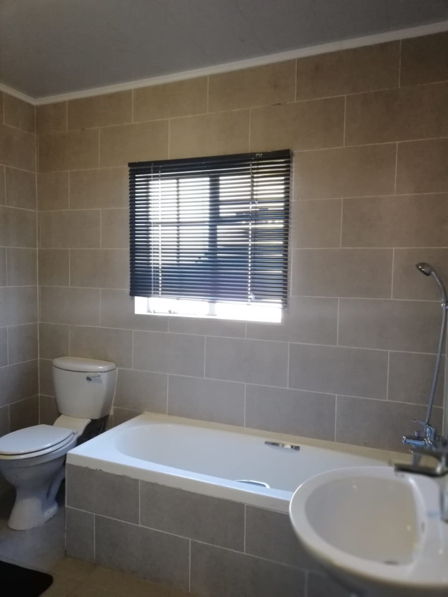 To Let 3 Bedroom Property for Rent in Noordrand Mpumalanga