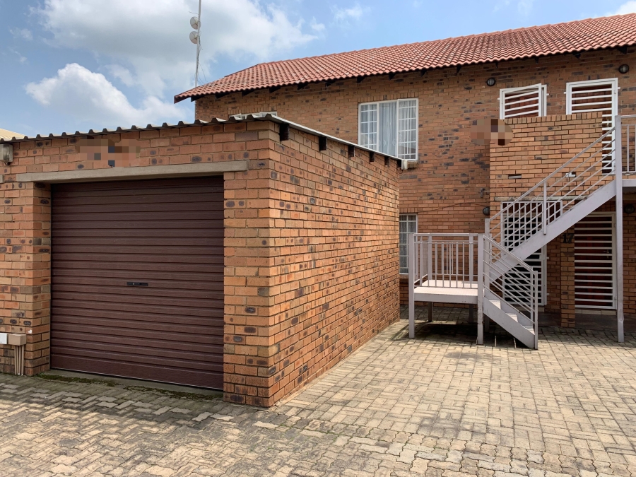 To Let 2 Bedroom Property for Rent in Middelburg Central Mpumalanga