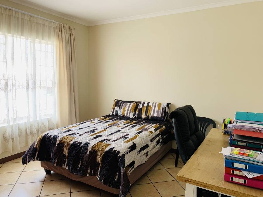 To Let 2 Bedroom Property for Rent in Middelburg Central Mpumalanga