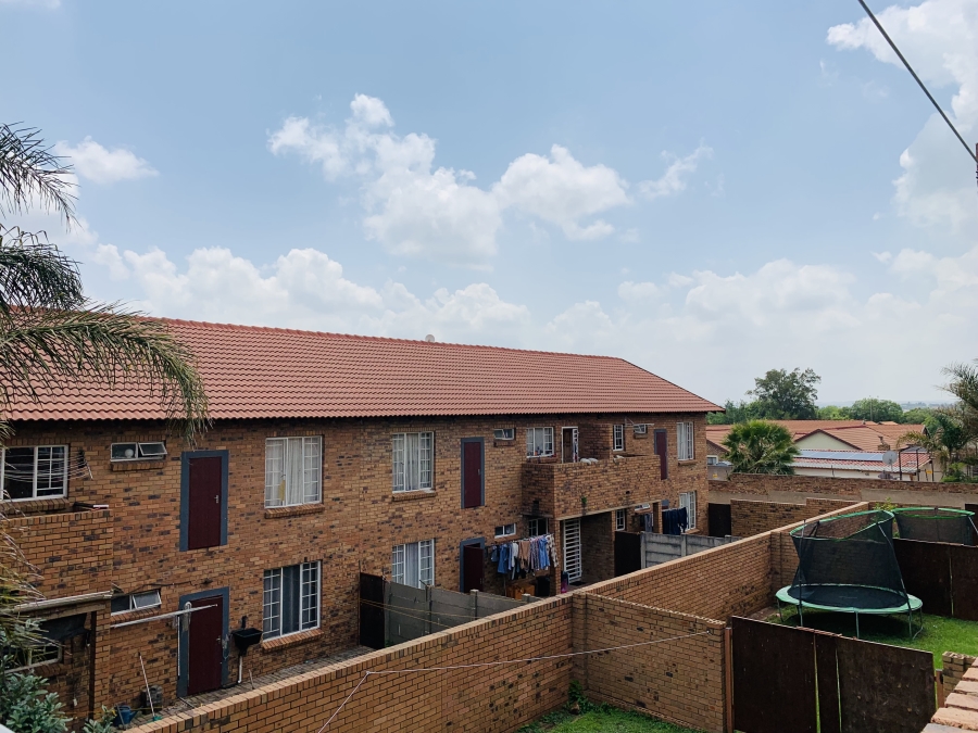 To Let 2 Bedroom Property for Rent in Middelburg Central Mpumalanga