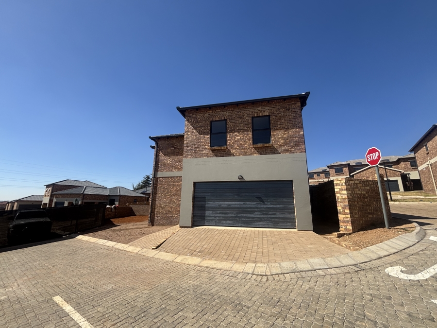 3 Bedroom Property for Sale in Die Heuwel Ext 2 Mpumalanga