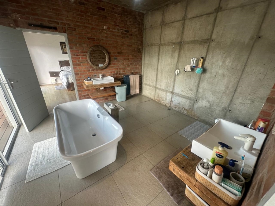 4 Bedroom Property for Sale in Granite Hill Mpumalanga