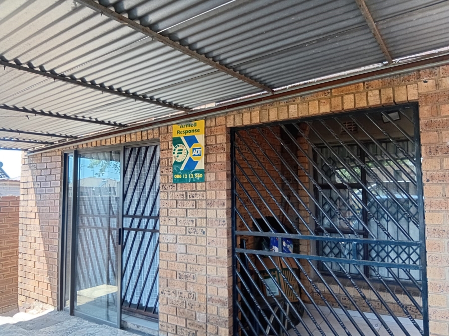 4 Bedroom Property for Sale in Mhluzi Mpumalanga