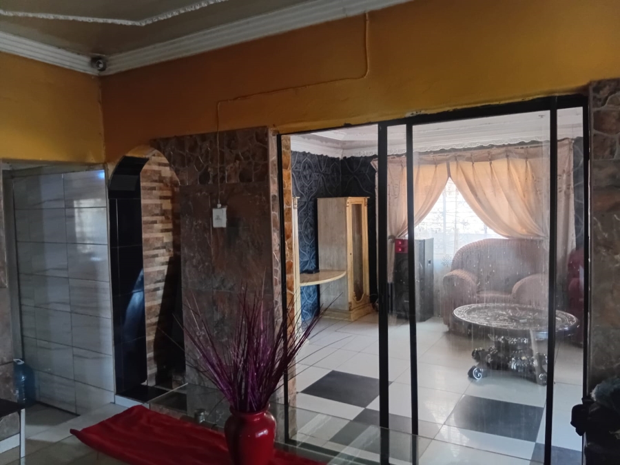 4 Bedroom Property for Sale in Mhluzi Mpumalanga