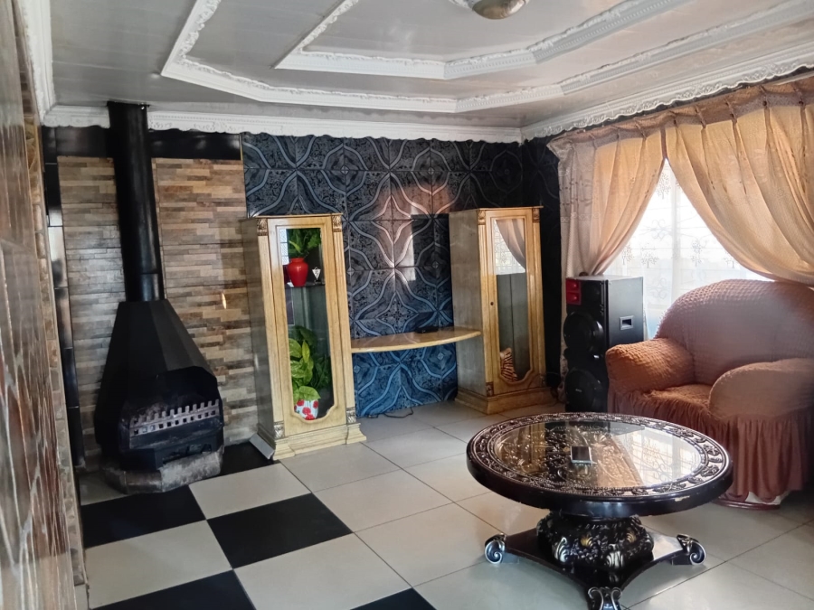 4 Bedroom Property for Sale in Mhluzi Mpumalanga