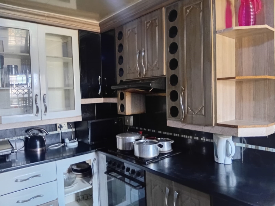 4 Bedroom Property for Sale in Mhluzi Mpumalanga