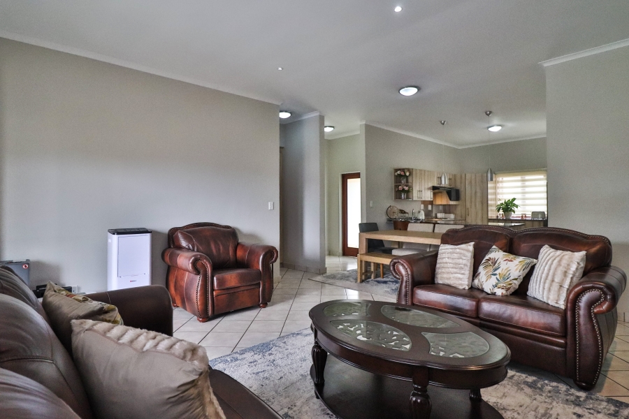 3 Bedroom Property for Sale in Fairlands Estate Mpumalanga