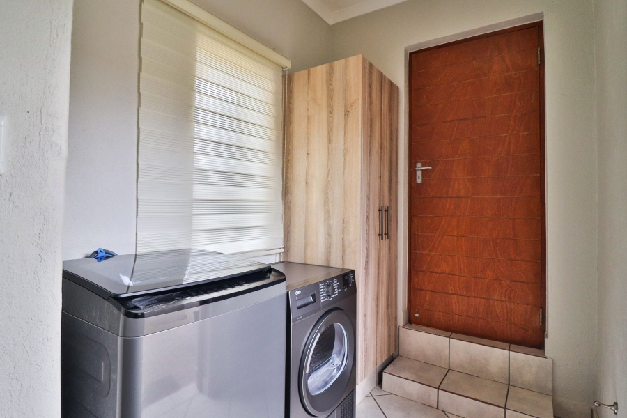 3 Bedroom Property for Sale in Fairlands Estate Mpumalanga