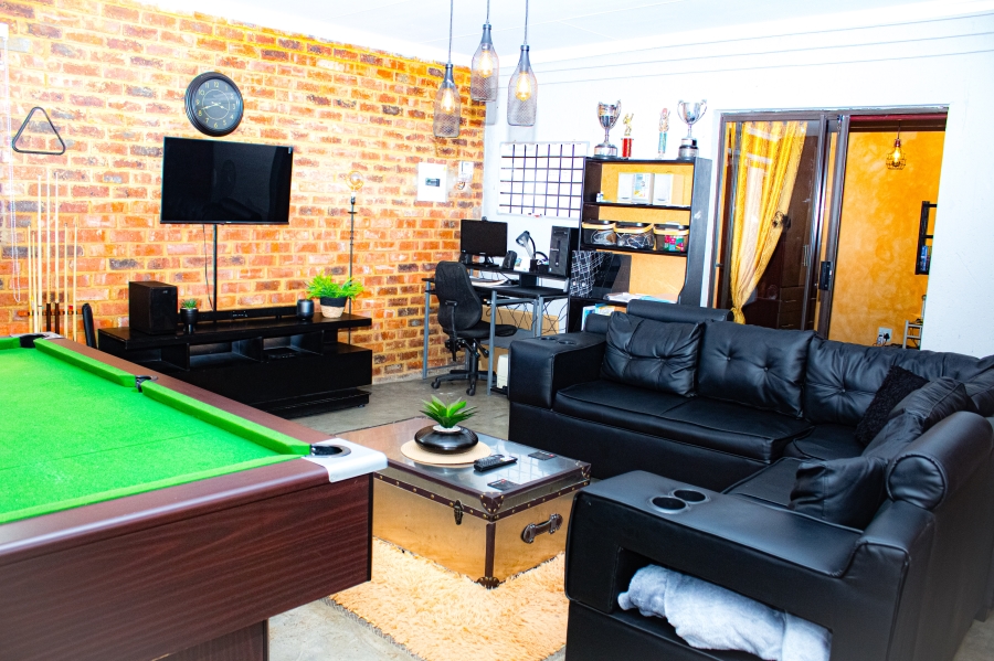 4 Bedroom Property for Sale in Model Park Mpumalanga