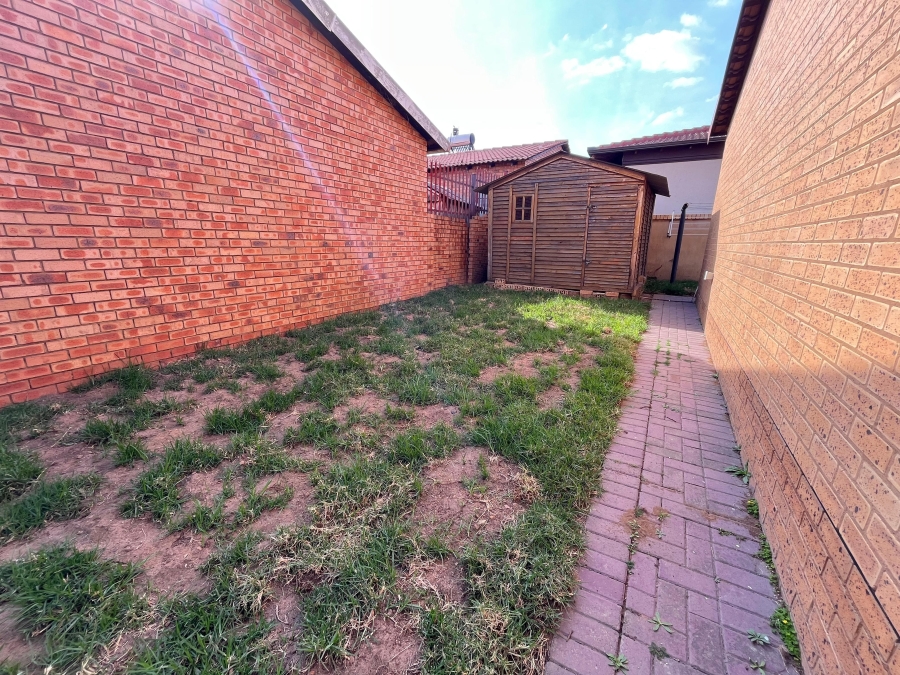 To Let 3 Bedroom Property for Rent in South View Mpumalanga