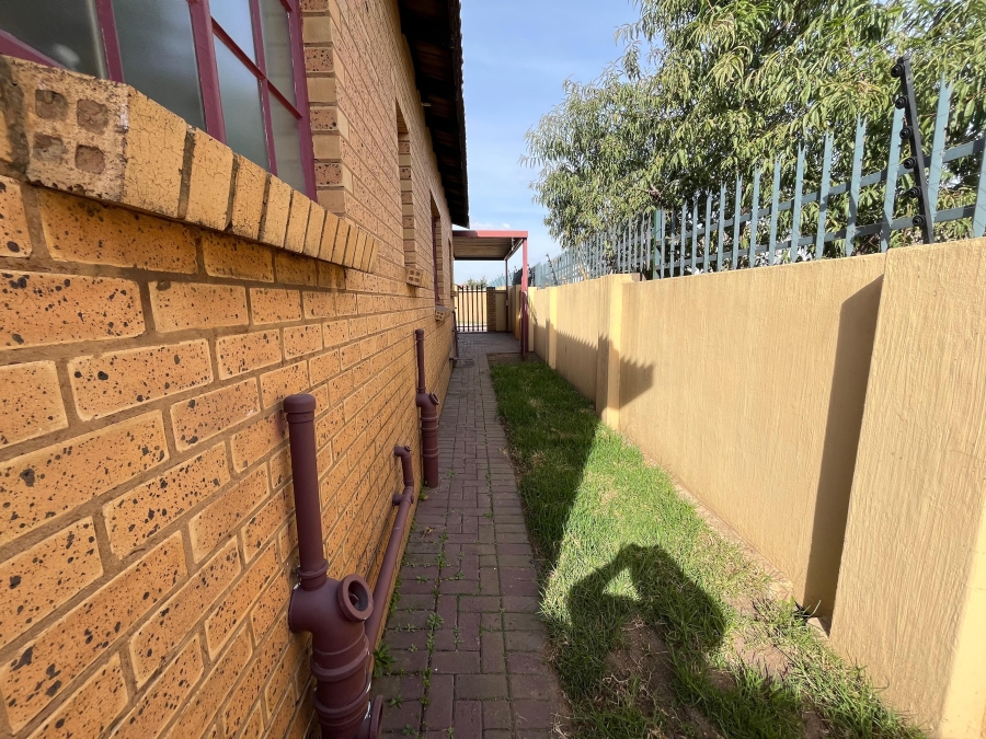 To Let 3 Bedroom Property for Rent in South View Mpumalanga