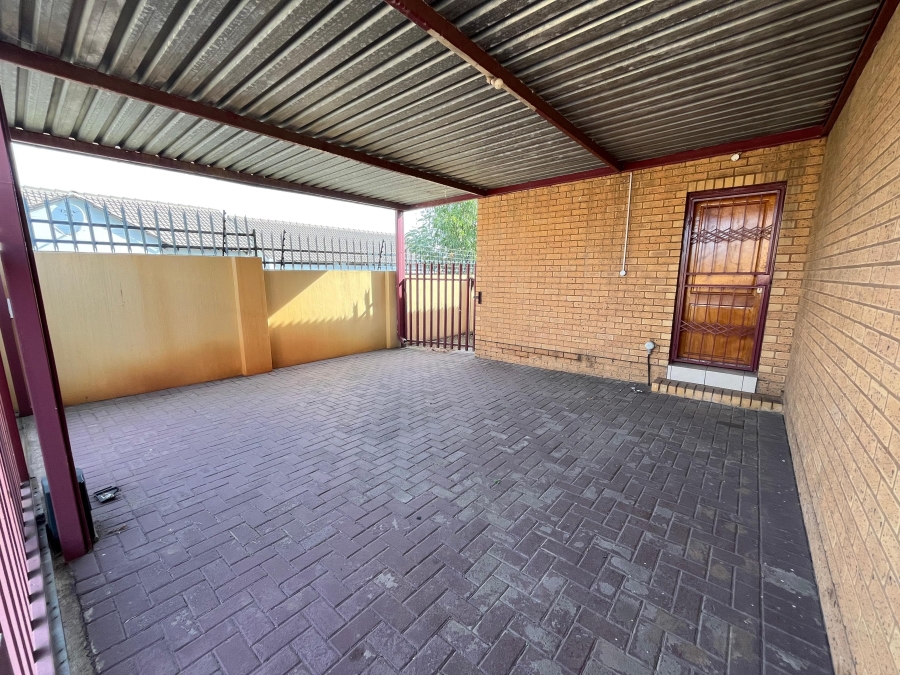To Let 3 Bedroom Property for Rent in South View Mpumalanga