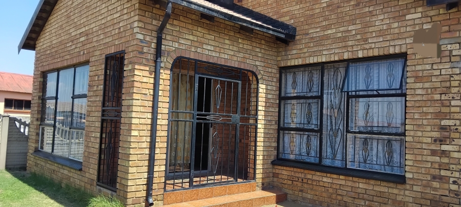 3 Bedroom Property for Sale in Kwaguqa Ext 4 Mpumalanga