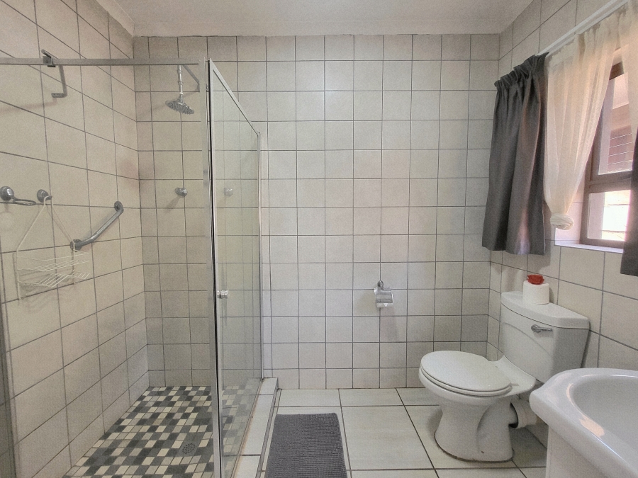 7 Bedroom Property for Sale in Komatipoort Mpumalanga