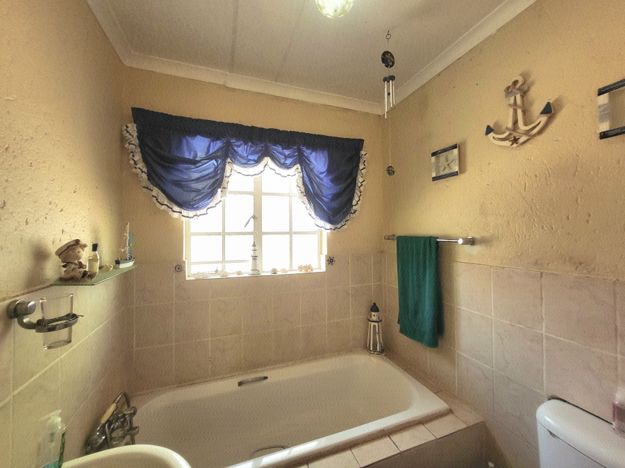 7 Bedroom Property for Sale in Komatipoort Mpumalanga