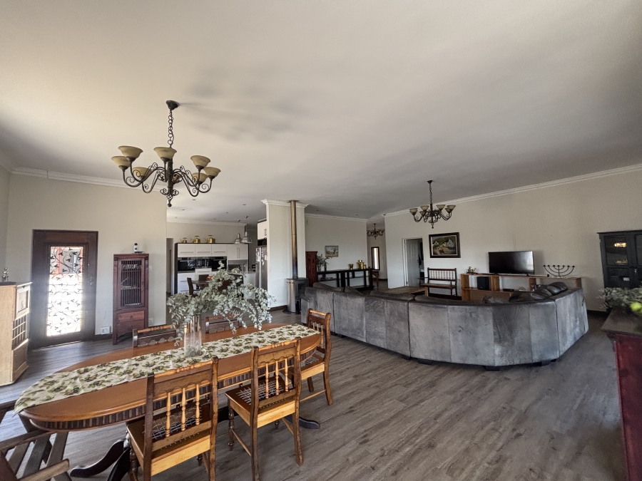 4 Bedroom Property for Sale in Seekoeiwater Ah Mpumalanga