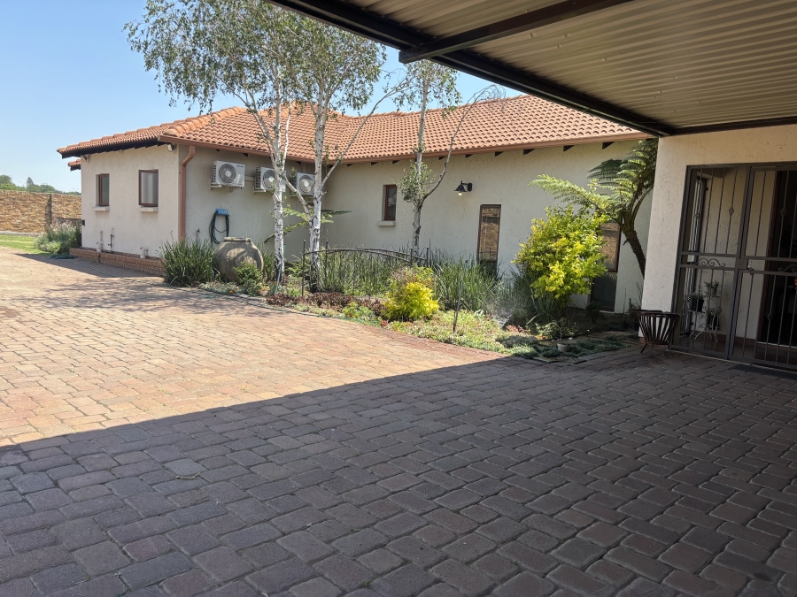 4 Bedroom Property for Sale in Seekoeiwater Ah Mpumalanga