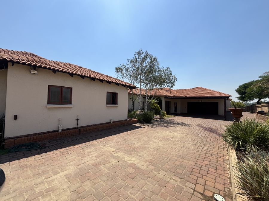 4 Bedroom Property for Sale in Seekoeiwater Ah Mpumalanga
