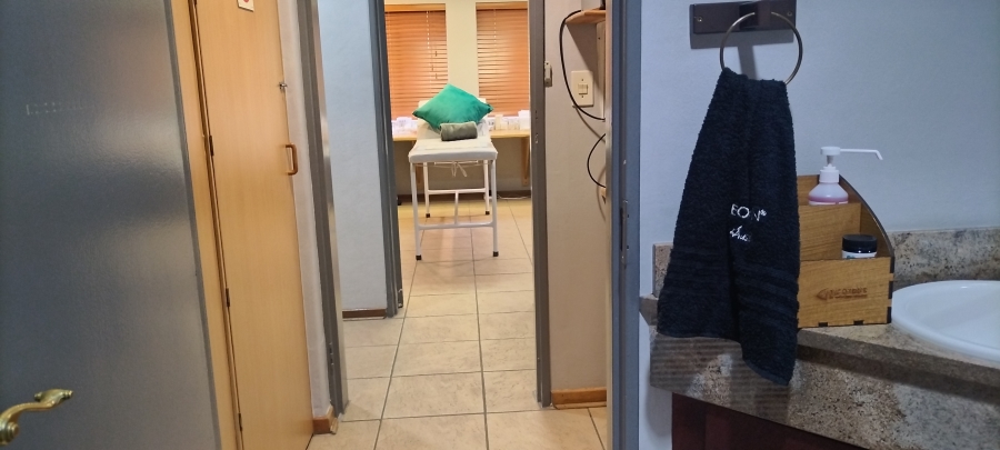 Commercial Property for Sale in Sonheuwel Mpumalanga