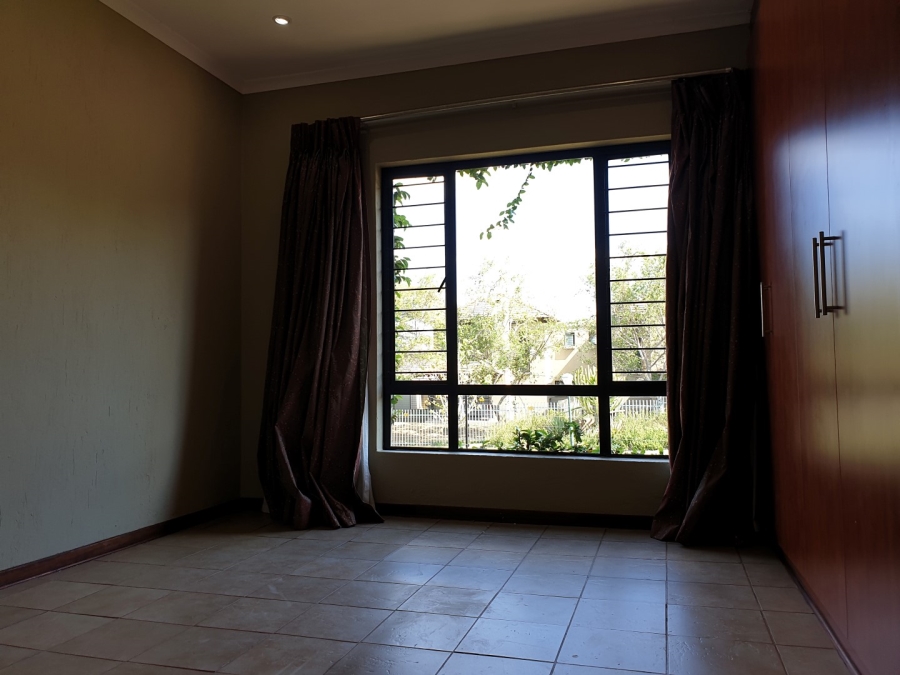 To Let 3 Bedroom Property for Rent in Riverside Park Mpumalanga