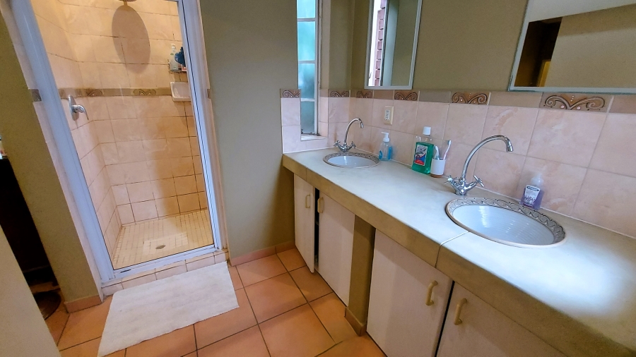 3 Bedroom Property for Sale in West Acres Ext 25 Mpumalanga