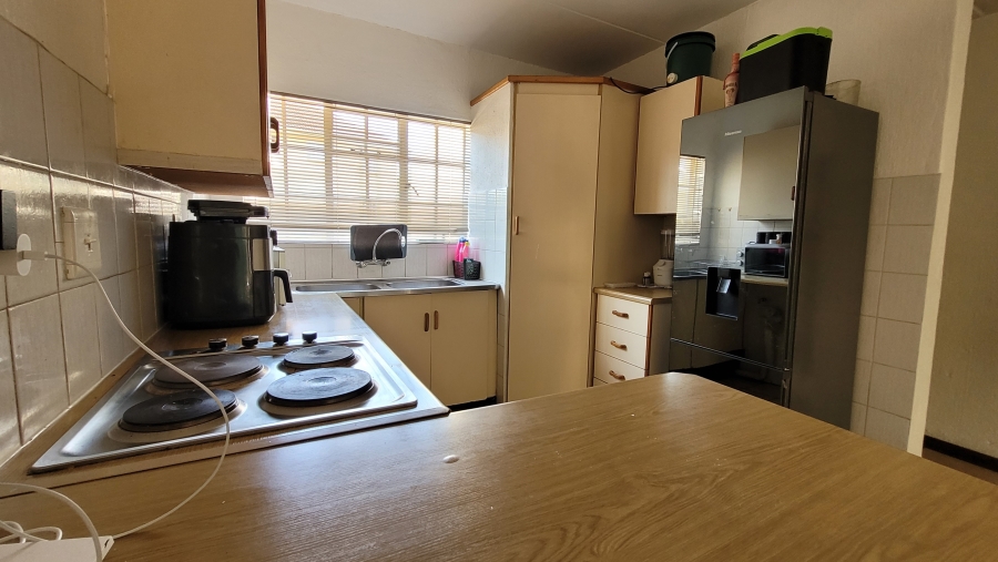 2 Bedroom Property for Sale in Nelspruit Ext 11 Mpumalanga