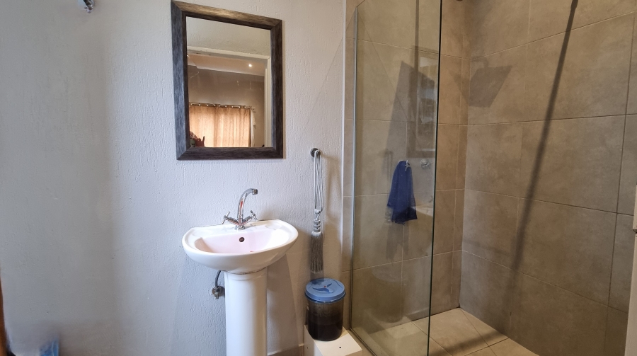 1 Bedroom Property for Sale in Nelspruit Ext 22 Mpumalanga