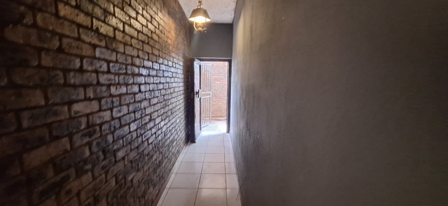 To Let 1 Bedroom Property for Rent in Sonheuwel Mpumalanga