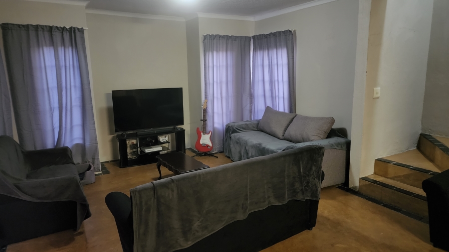 To Let 2 Bedroom Property for Rent in Nelspruit Ext 1 Mpumalanga