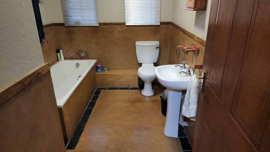 To Let 2 Bedroom Property for Rent in Nelspruit Ext 1 Mpumalanga