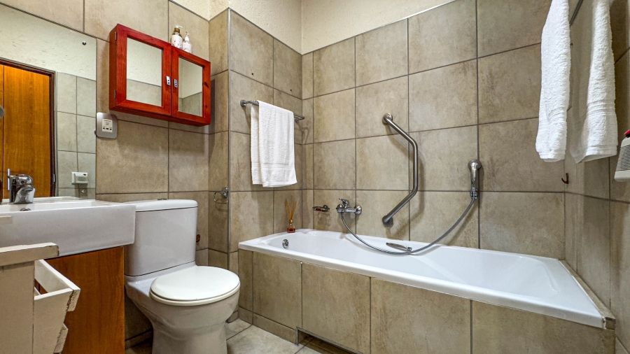 2 Bedroom Property for Sale in Nelspruit Ext 29 Mpumalanga