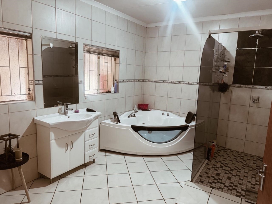 4 Bedroom Property for Sale in Del Judor Ext 4 Mpumalanga