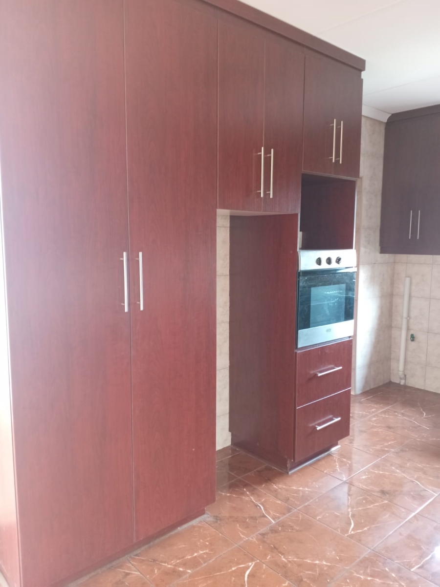 2 Bedroom Property for Sale in Noordrand Mpumalanga