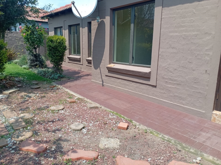 2 Bedroom Property for Sale in Noordrand Mpumalanga