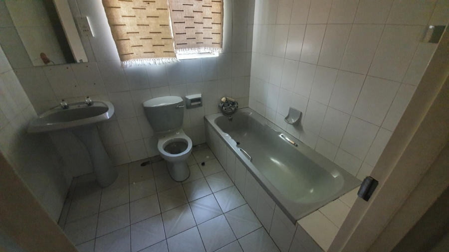 To Let 3 Bedroom Property for Rent in West Acres Mpumalanga