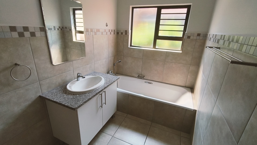 To Let 3 Bedroom Property for Rent in Bateleur Estate Mpumalanga